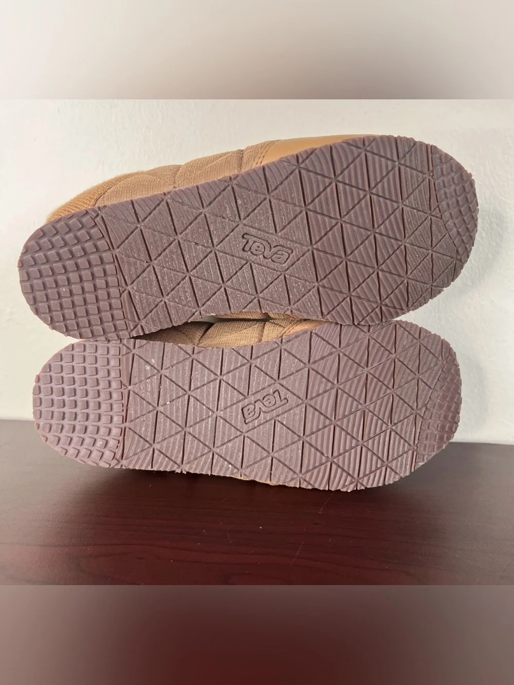 Teva Brown Slip-On Quilted Athletic Shoes (SIize 6)